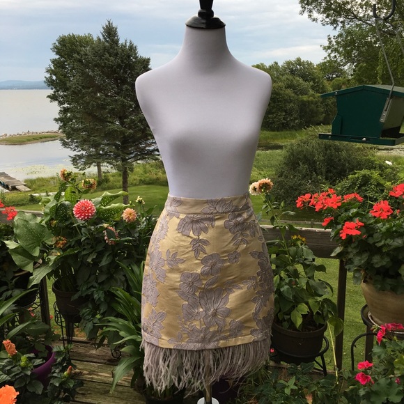 Endless Rose Skirt - Picture 2 of 4